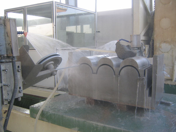 CNC wire cutting machine