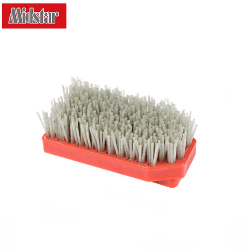 Diamond brush