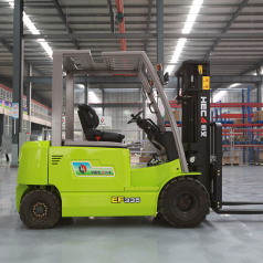 EF335 Forklift
